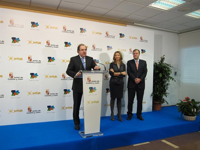 El Presidente De La Junta En Intur