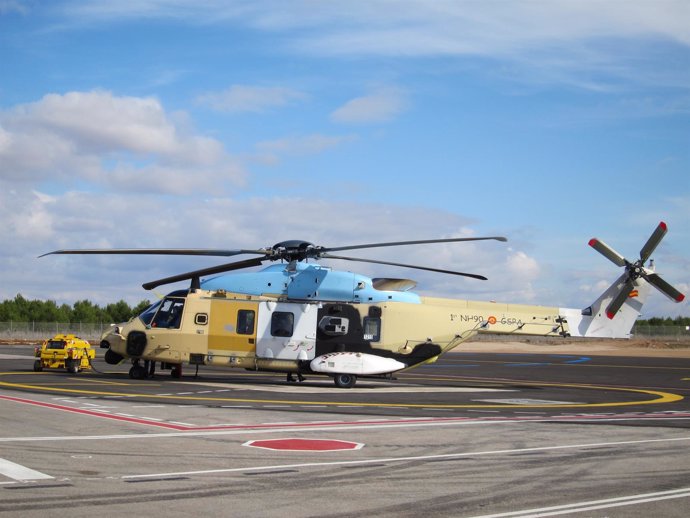 Prototipo Del Helicóptero NH90 Fabricado Por Eurocopter 