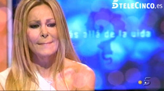 Ana Obregón En 'Más Allá De La Vida'