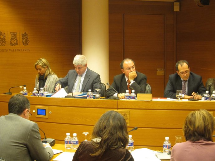 López Jaraba Durante La Comisión En Les Corts