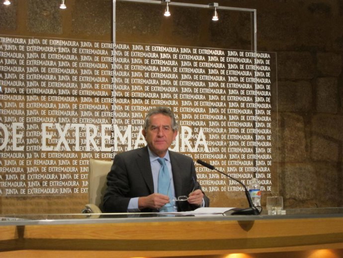 Antonio Fernández, Consejero De Economía