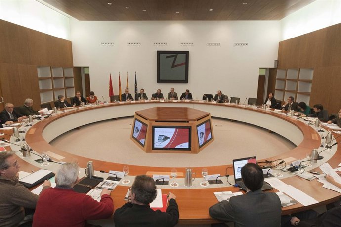 Pleno En El Edificio Seminario De Zaragoza