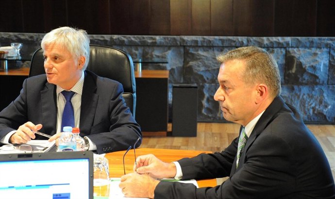 José  Miguel Pérez Y Paulino Rivero En Consejo De Gobierno