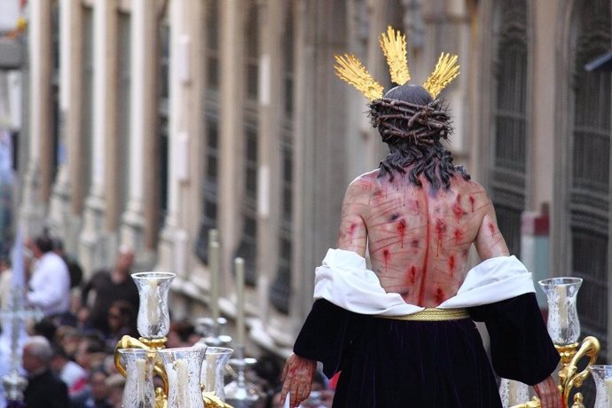 Cristo De Espalda En Procesión En Cádiz