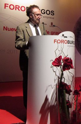El Presidente De Analistas Socio-Políticos, Víctor Pérez Díaz.