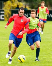 Fútbol.- Godín pide "rebeldía y amor propio" para vencer al Real Madrid