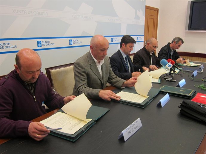 Samuel Juárez Firma Un Convenio Con Las Africor