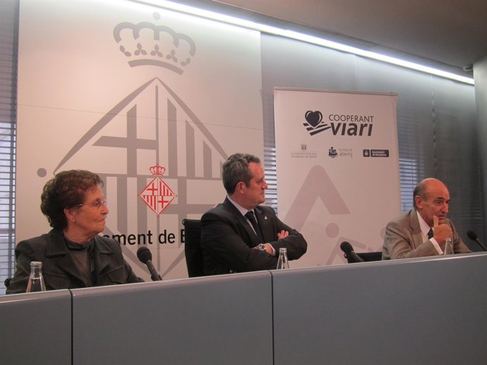 Montse Trueta (Fed.S.Down), Joaquim Forn (Teniente Alc.) Y Miquel Roca (Abertis)