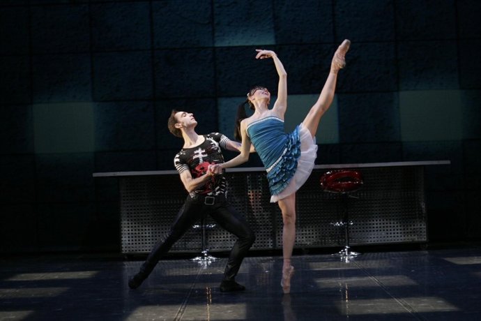 'Giselle Y Las Mujeres De Agua'