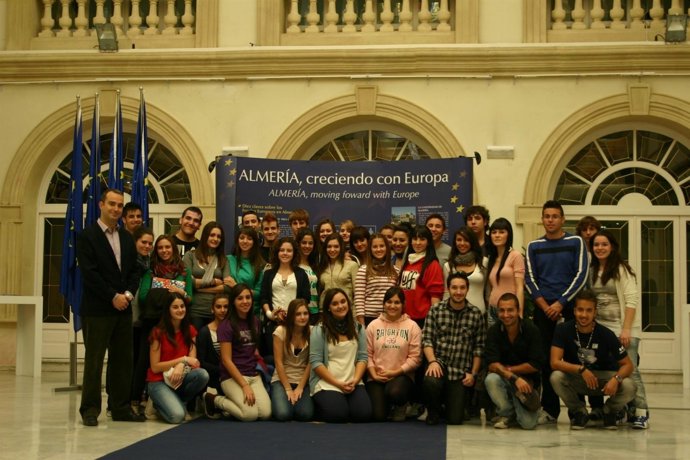 Alumnos En La Visita A La Exposición