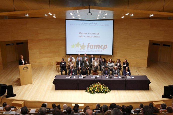 La Presidenta Del Gobierno De Aragón, Luisa Fernanda Rudi