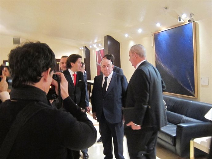 Isidoro Álvarez, En El Centro