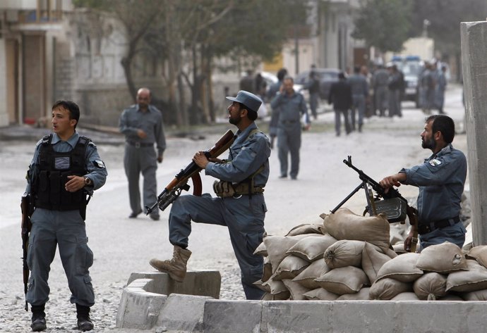 Policias Afganos Movilizados En Kabul Ante Un Ataque Talibán