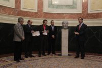 Bono apuesta por un líder del PSOE que pueda gritar "viva España"