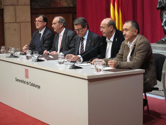 Mas Preside La Firma Del Tercer Acuerdo Interprofesional