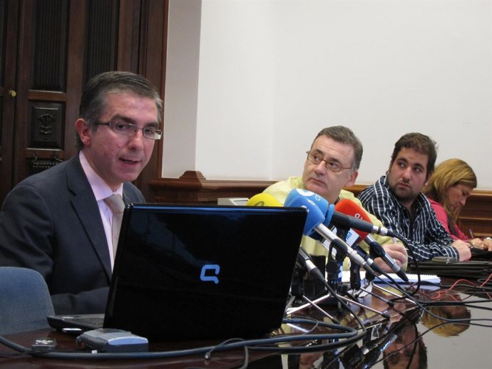 César Díaz, Concejal De Vivienda De Santander 