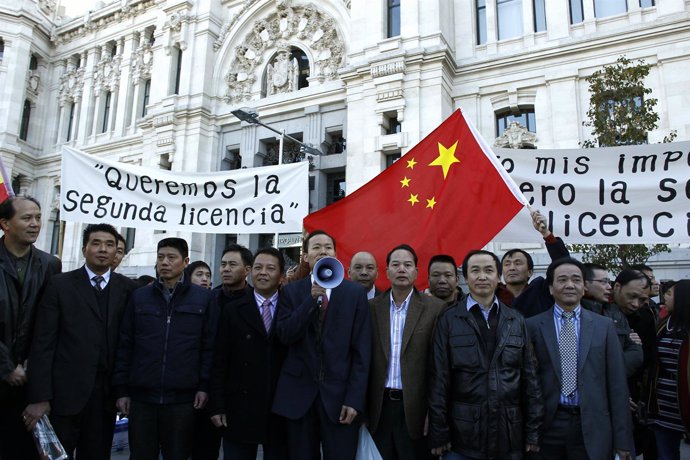 Manifestación De Comerciantes Chinos En Madrid