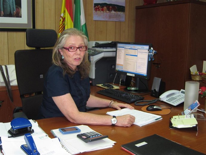 La Delegada Para La Igualdad Y Bienestar Social De Huelva, Carmen Lloret.