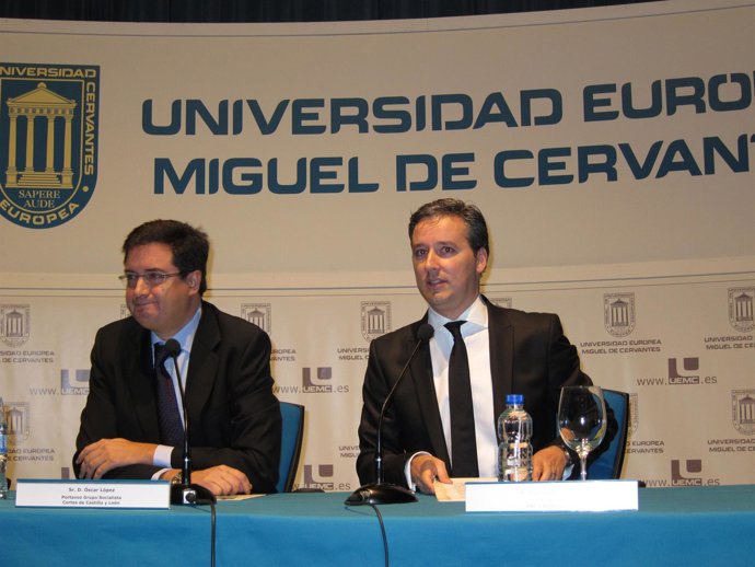 Conferencia Óscar López En La UEMC