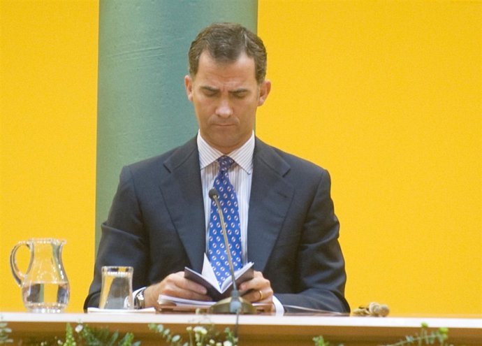 Don Felipe De Borbón En La Apertura Del Curso Universitario En Cantabria 
