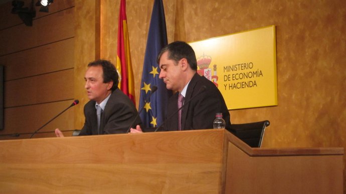 El Secretario De Estado De Hacienda, Juan Manuel López