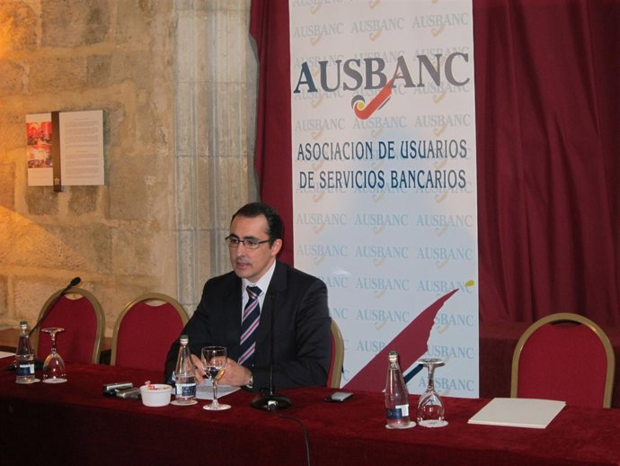  Antonio Acosta, Letrado De La Asociación De Usuarios De Servicios Bancarios 