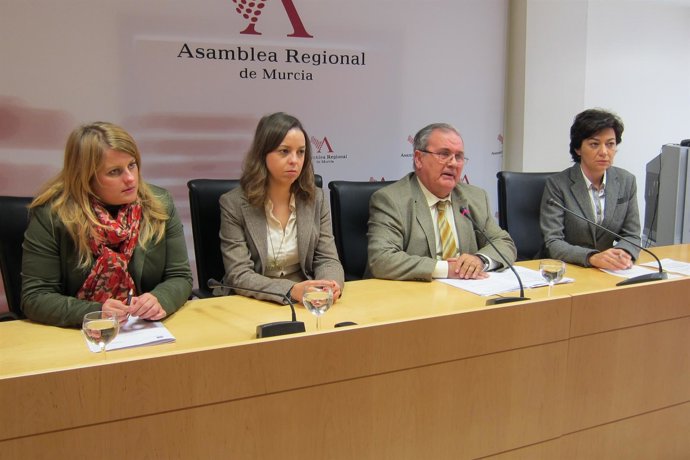 Alicia Jiménez, Inmaculada González, Vicente Maeso Y Severa González