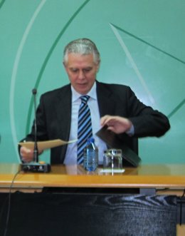 El Consejero De Gobernación Y Justicia, Francisco Menacho, Hoy En Rueda De Prens