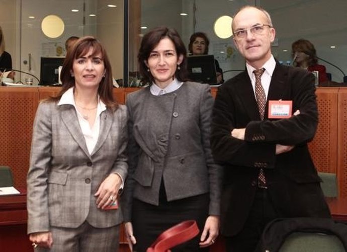 Ana Isabel Álvarez Y Ángeles González-Sinde