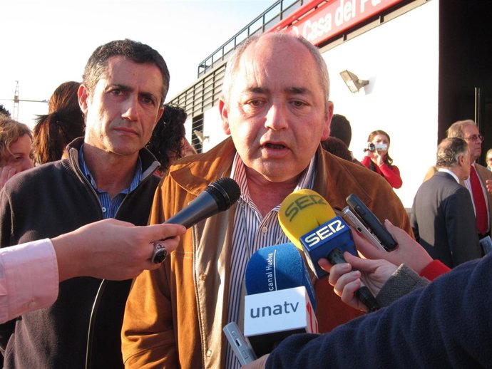 El Secretario General De UGT-A, Manuel Pastrana, Ante Los Medios.