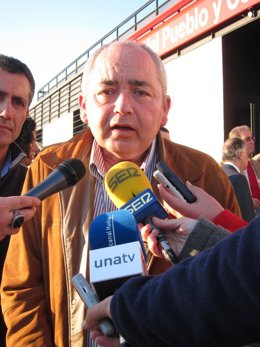 El Secretario General De UGT-A, Manuel Pastrana, Ante Los Medios.