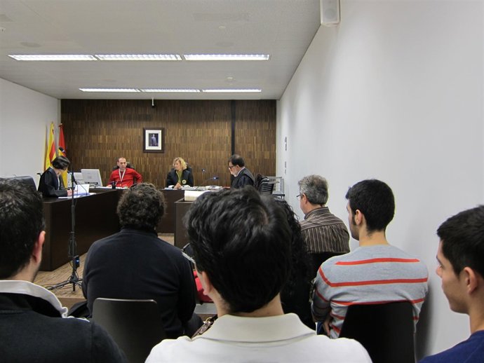 Algunos De Los Alumnos De La Escuela De Pilotos Top Fly