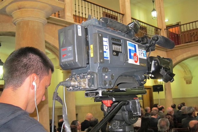 Cámara De RTPA Con Logo Reivindicativo