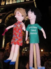 Unas 2.000 personas salen a la calle para protestar contra las políticas de Aguirre 