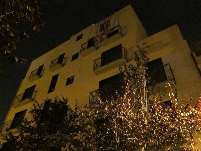 Edificio 'Okupado' En El Número 3 De La Calle Hostafrancs