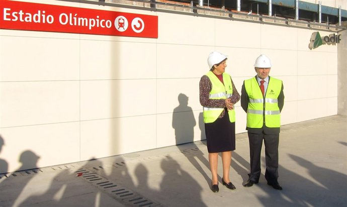 Villalón Y González En La Estación Del Estadio De La Cartuja