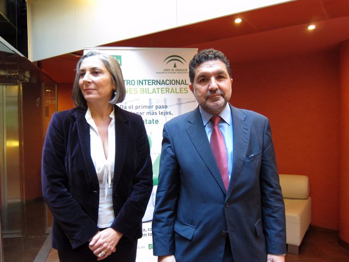 Teresa Sáez Y Gaspar Llanes.