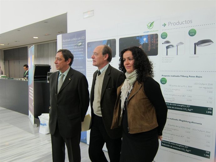 El Presidente Del CSIC, El Consejero De Medio Ambiente, Y La Delegada De M.A. 