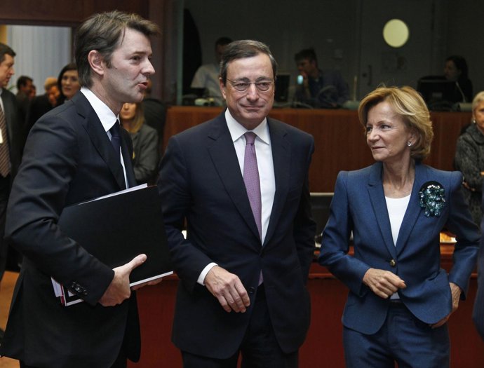 La Vicepresidenta Económica En Funciones, Elena Salgado, En El Ecofin