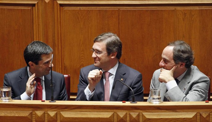 Gaspar, Coelho Y Portas En El Parlamento De Portugal