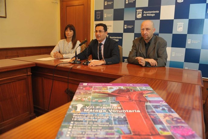 El Concejal Del Área De Derechos Sociales, En Rueda De Prensa