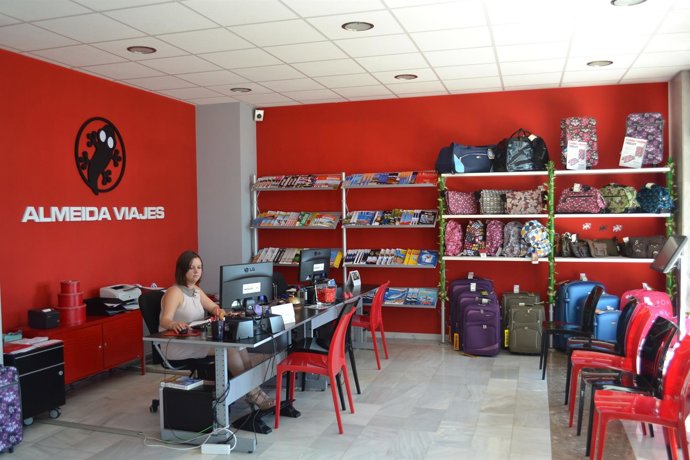 Agencia De Viajes De Almeida Viajes Con Su Sección De Complementos