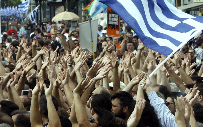 Manifestantes Griegos Frente Al Parlamento