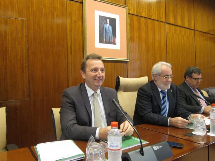 El Consejero De Empleo, Manuel Recio, En Comisión Parlamentaria