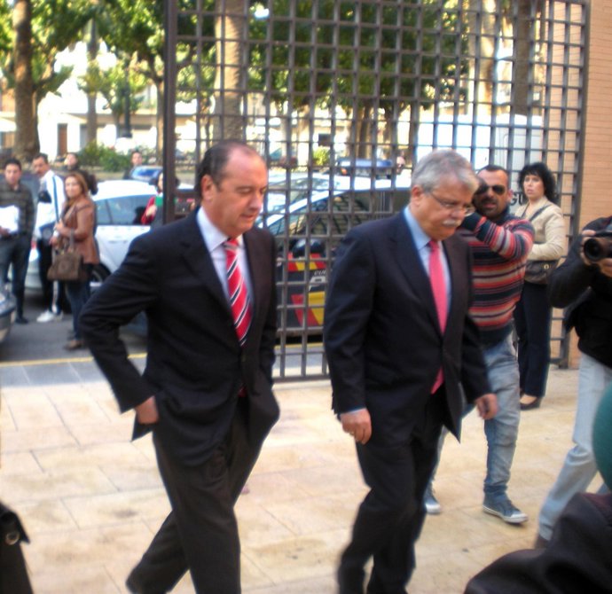 Ripoll A Su Llegada A Los Juzgados De Orihuela