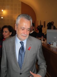 Griñán dice que lo importante de las sentencias sobre la función pública es que "crean jurisprudencia"