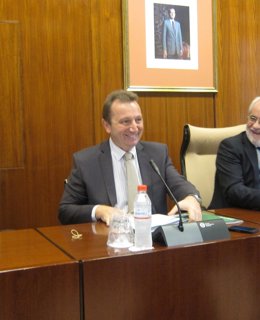 El Consejero De Empleo, Manuel Recio, En Comisión Parlamentaria