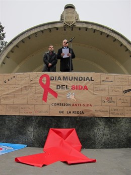 Ceniceros Y Pinilla En El Día Mundial Del Sida