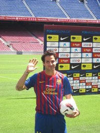 Fútbol.- Cesc, "cómodo y feliz" en el Barça, quiere ser "protagonista" con España