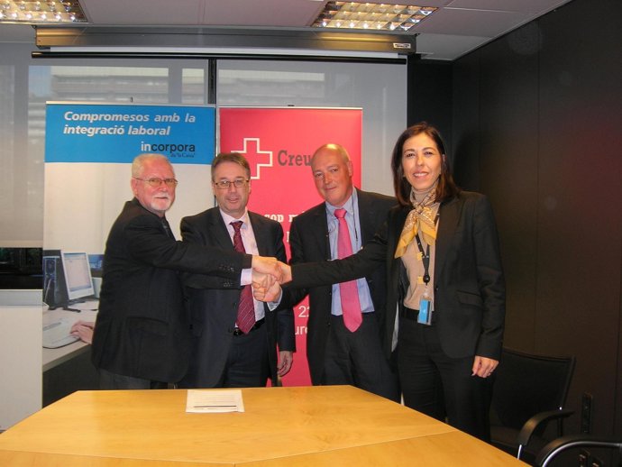 Pacto La Caixa, Henkel Y Cruz Roja Para La Inserción Laboral